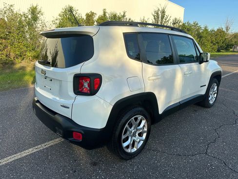 Used 2016 Jeep Renegade Latitude image 6