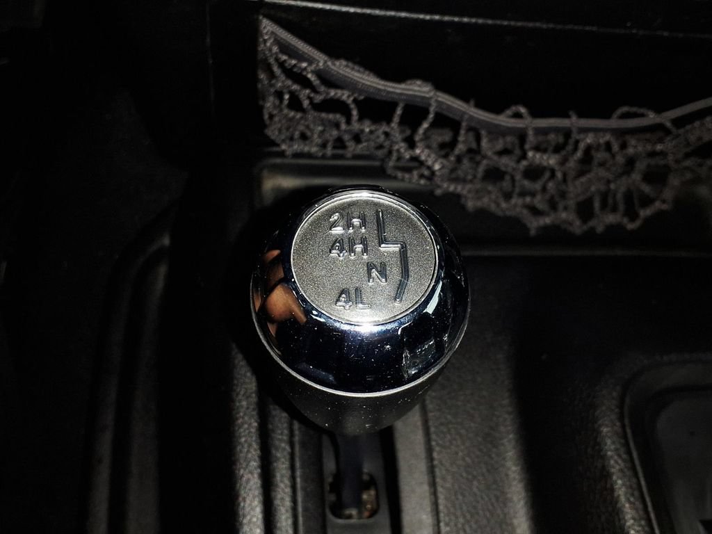 Used 2015 Jeep Wrangler Sport w/ Quick Order Package 24S AWD/4WD image 20