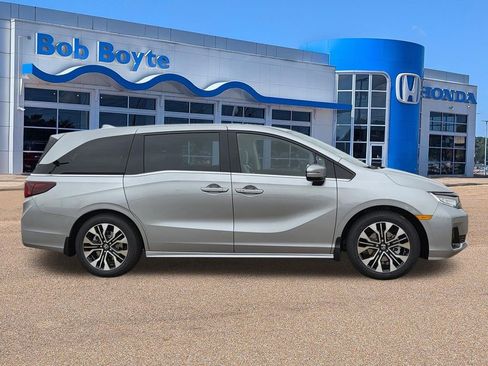 New 2026 Honda Odyssey Elite image 4