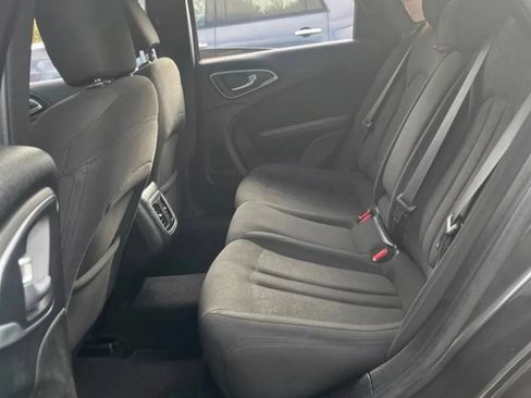 Used 2015 Chrysler 200 Limited w/ Convenience Group FWD image 8