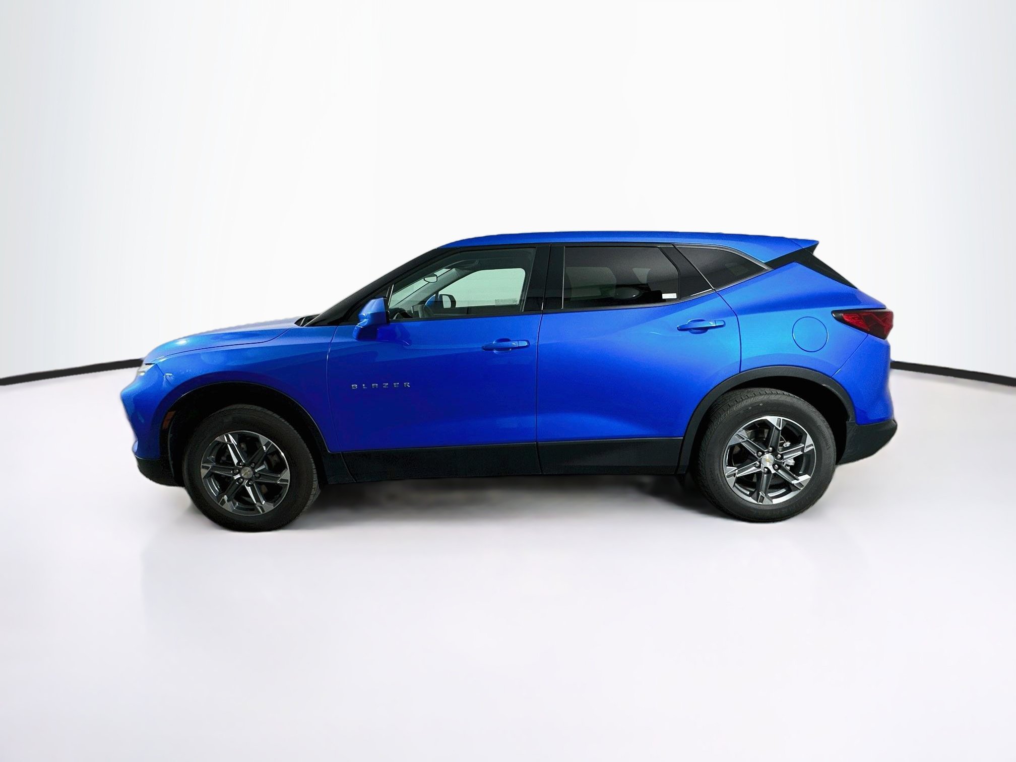 Used 2026 Chevrolet Blazer LT FWD image 4