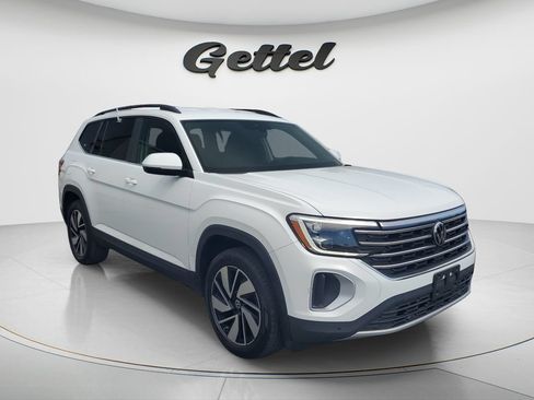 Used 2024 Volkswagen Atlas SE AWD/4WD image 3