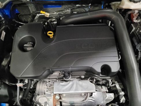 Used 2024 GMC Terrain SLT image 30