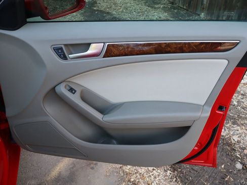 Used 2011 Audi A4 2.0T Premium image 22