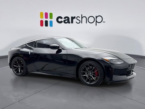 Used 2024 Nissan Z Performance w/ Floor Mat Package RWD image 7