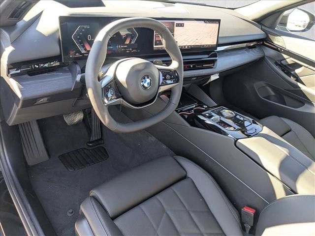 Used 2026 BMW 530i RWD image 3