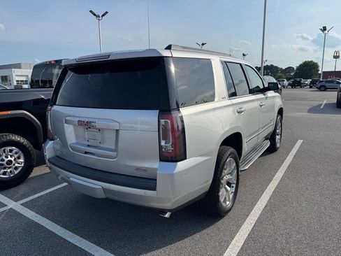 Used 2017 GMC Yukon SLT w/ Open Road Package AWD/4WD image 5