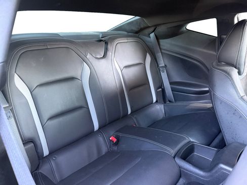 Used 2018 Chevrolet Camaro SS RWD image 13