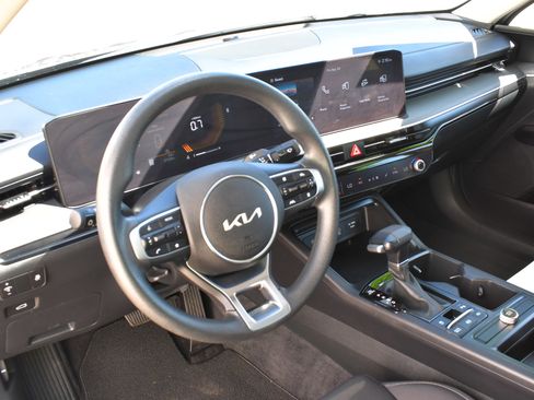 Used 2025 Kia K5 LXS FWD image 14