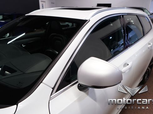 Used 2019 Volvo V90 T5 R-Design image 12