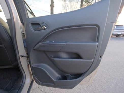 Used 2022 Chevrolet Colorado ZR2 w/ ZR2 Dusk Special Edition image 16