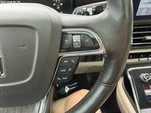 Used 2018 Lincoln Navigator L Reserve w/ Technology Package AWD/4WD image 21