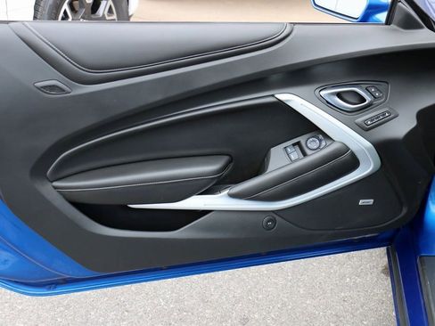 Used 2017 Chevrolet Camaro SS image 18