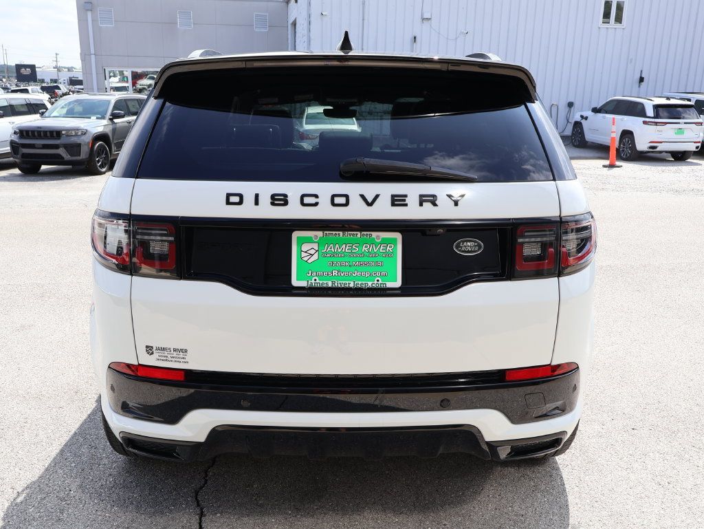 Used 2023 Land Rover Discovery Sport SE R-Dynamic AWD/4WD image 4