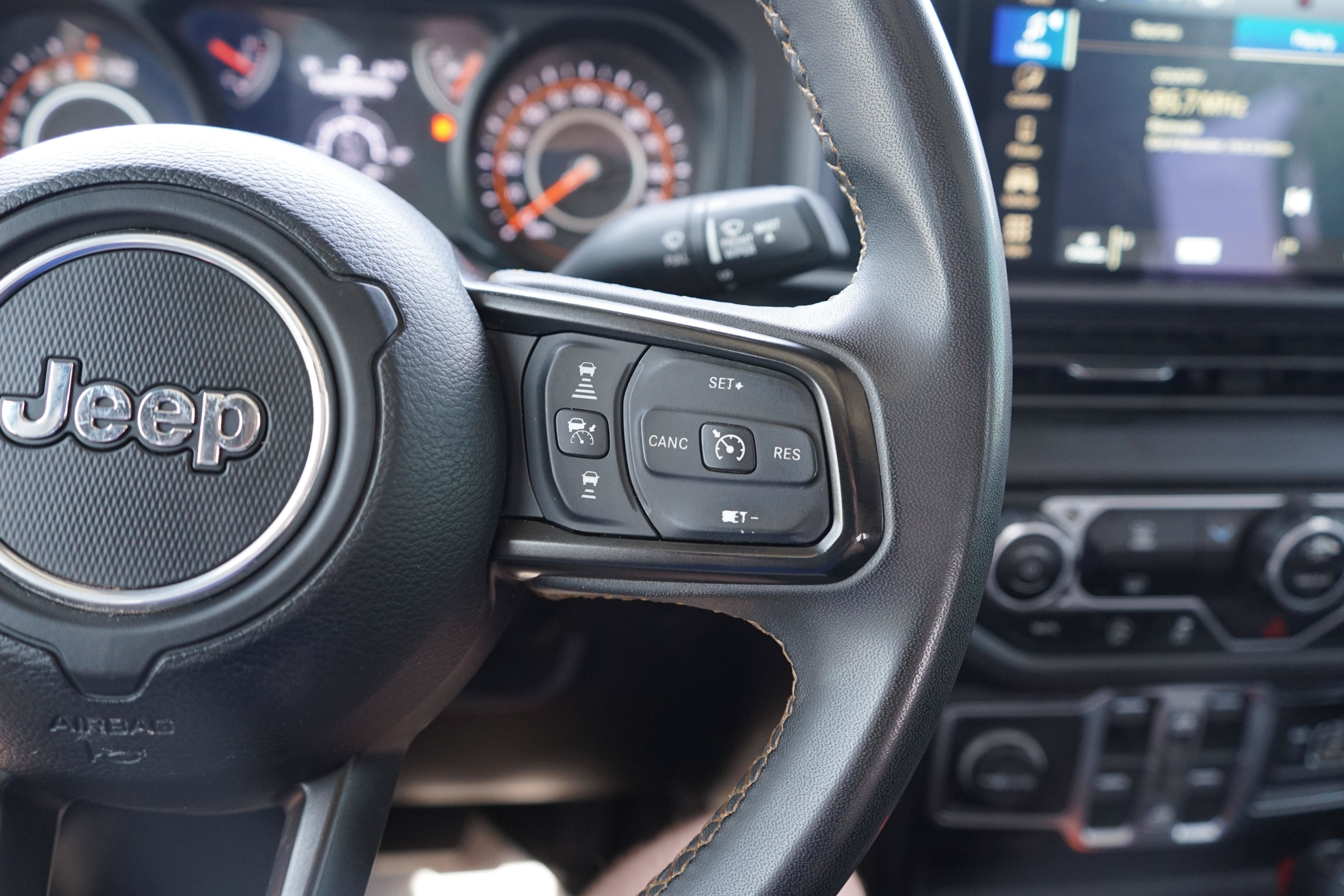 Used 2025 Jeep Gladiator Sport AWD/4WD image 12
