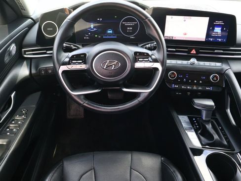 Used 2023 Hyundai Elantra Limited FWD image 8