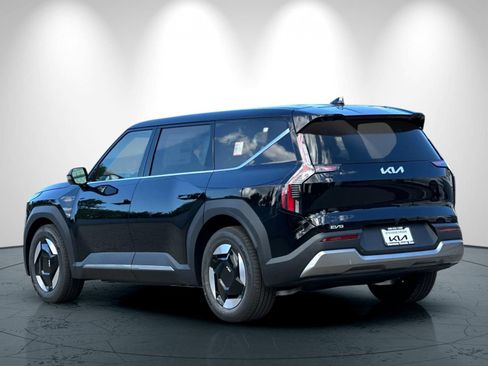 New 2026 Kia EV9 Light image 6