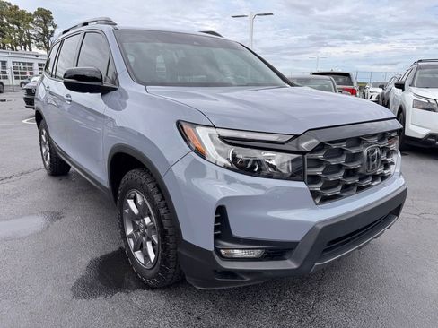 Used 2024 Honda Passport TrailSport image 7