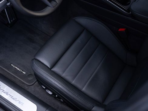 Certified 2025 Porsche Panamera RWD image 27
