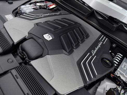 Used 2021 Lamborghini Urus image 18