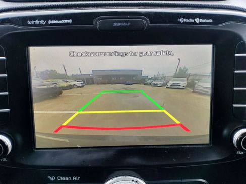 Used 2015 Kia Soul + image 39