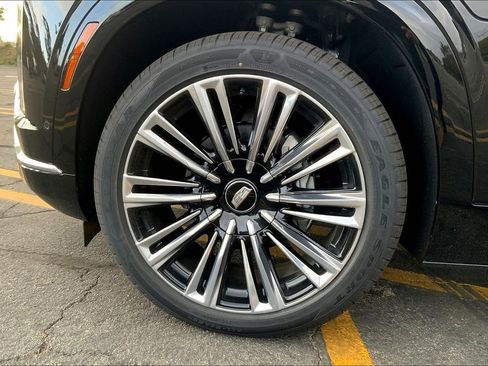 New 2026 Cadillac Vistiq Premium Luxury AWD/4WD image 13