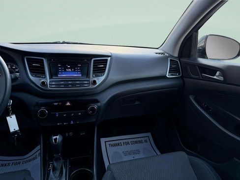 Used 2018 Hyundai Tucson SE image 19