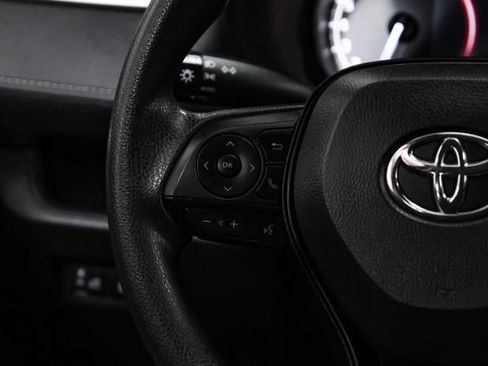 Used 2023 Toyota RAV4 XLE image 17