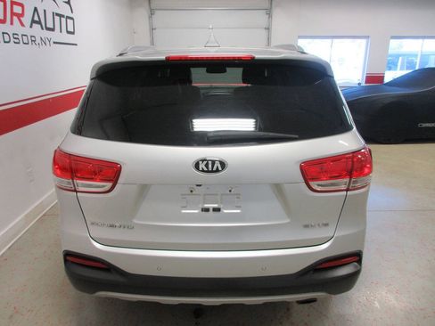 Used 2017 Kia Sorento EX AWD/4WD image 13