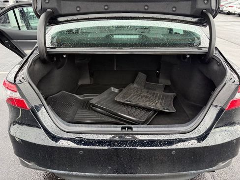 Used 2021 Toyota Camry XLE w/ Navigation Package image 17