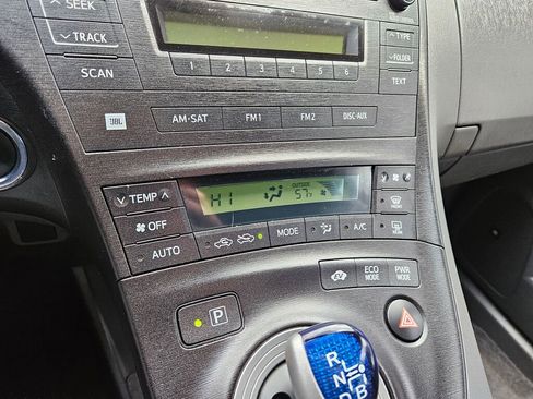 Used 2010 Toyota Prius One image 19