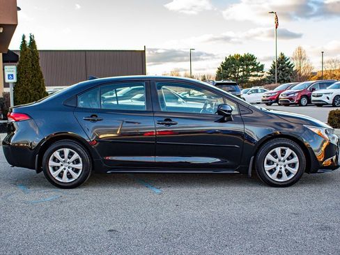 Used 2022 Toyota Corolla LE w/ Carpet Mat Package (TMS) image 11