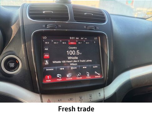 Used 2019 Dodge Journey SE image 9