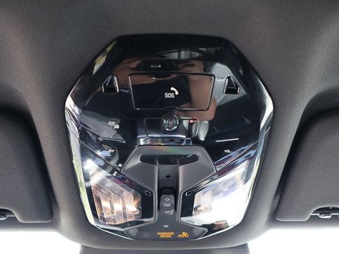 Used 2025 BMW 740i image 62