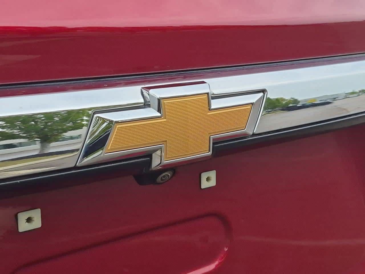 Used 2023 Chevrolet Traverse LT FWD image 11