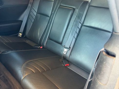 Used 2015 Dodge Challenger SRT Hellcat RWD image 13