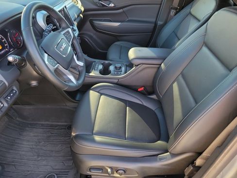 Used 2023 GMC Acadia SLT w/ Elevation Edition image 13