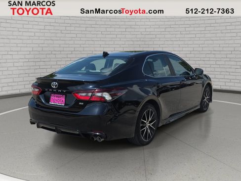 Used 2021 Toyota Camry SE FWD image 6