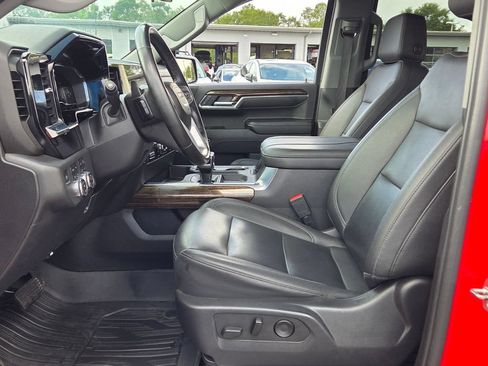 Used 2023 GMC Sierra 1500 Elevation w/ Elevation Premium Package AWD/4WD image 3