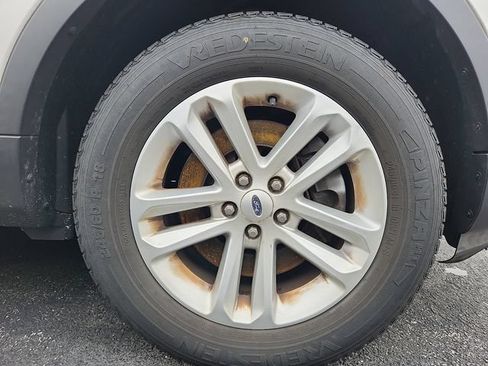 Used 2014 Ford Explorer XLT AWD/4WD image 8