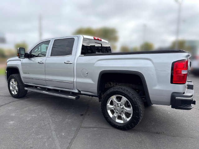 Used 2019 GMC Sierra 2500 SLT w/ Duramax Plus Package AWD/4WD image 3