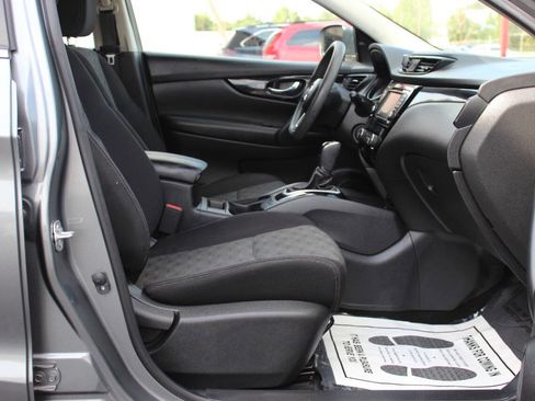 Used 2019 Nissan Rogue Sport SV image 9