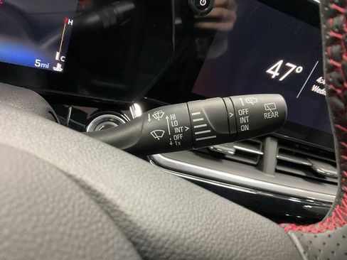 New 2026 Chevrolet Trax RS w/ Sunroof Package image 20