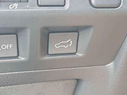 Used 2018 Subaru Forester 2.5i Premium AWD/4WD image 26
