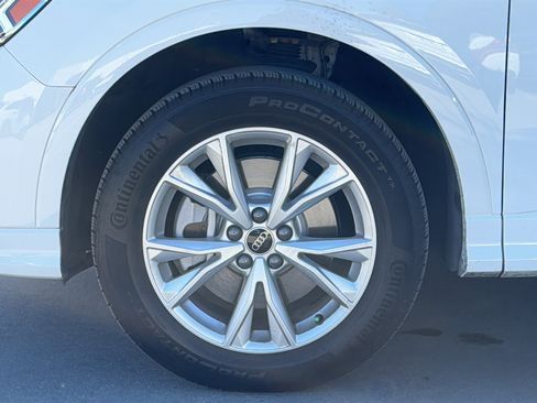 Certified 2025 Audi Q3 2.0T Premium image 33