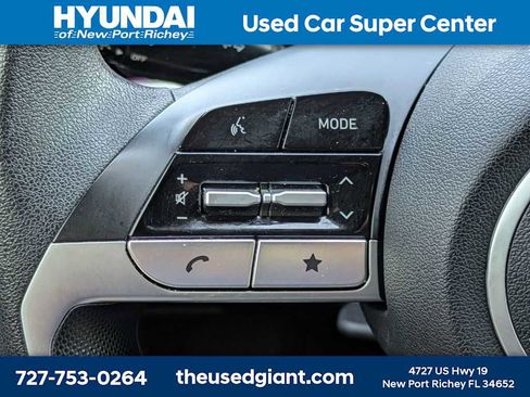 Used 2024 Hyundai Elantra SEL image 25
