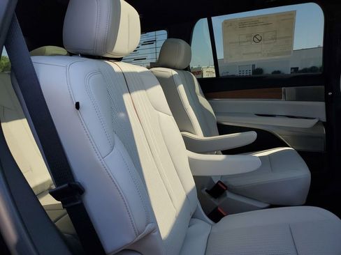 New 2026 Cadillac Vistiq Luxury image 26