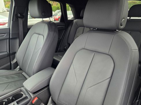 Used 2021 Audi Q3 2.0T Premium image 16