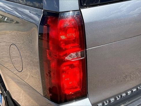 Used 2020 Chevrolet Suburban LT AWD/4WD image 23