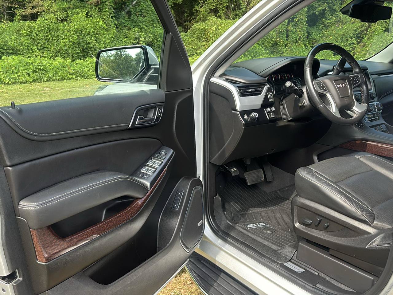 Used 2019 GMC Yukon SLT RWD image 11